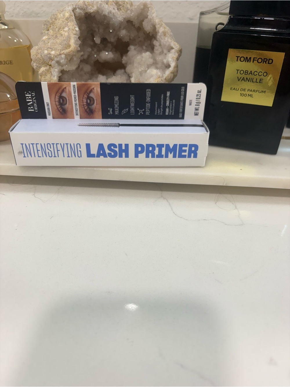 Babe Intensifying Lash Primer — White